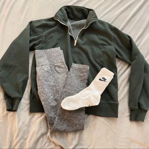 Brandy Melville Pullover Sweater